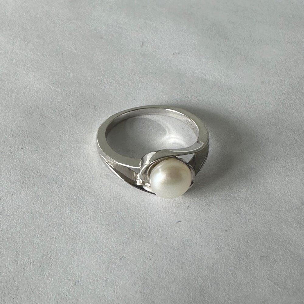 Sterling Silver 7mm AAA Quality Freshwater Pearl Ring Size 5
